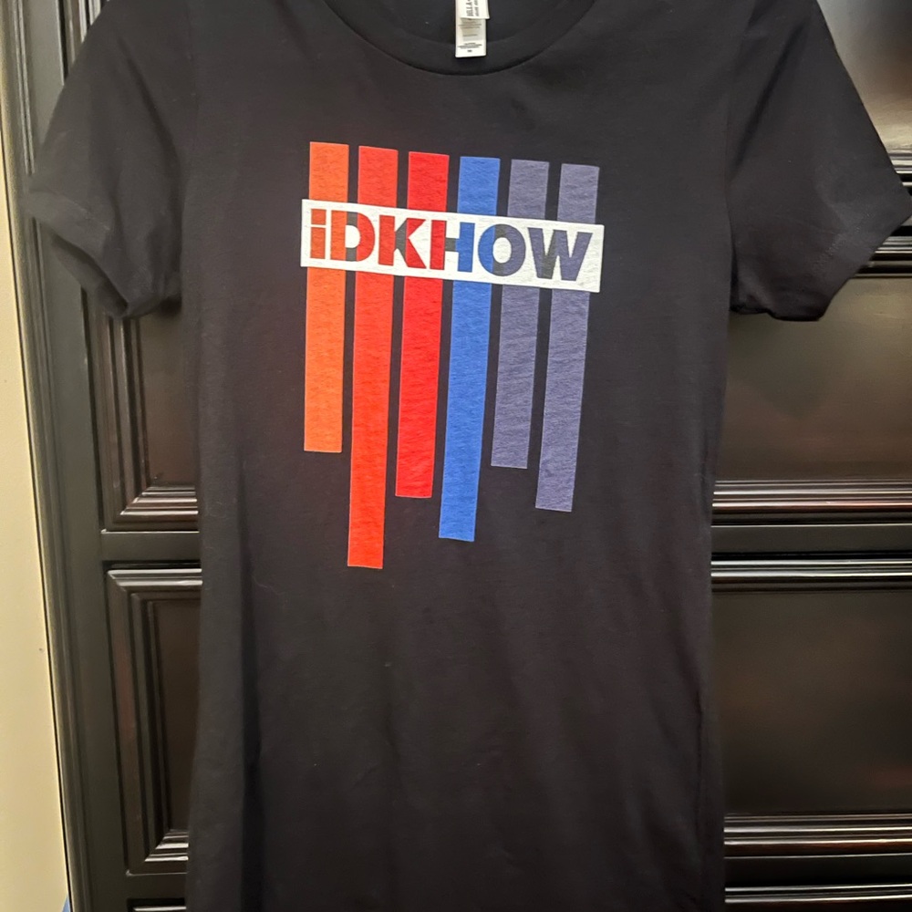 Men’s form fitting IDKHOW Graphic T-Shirt - Black with Red and Blue